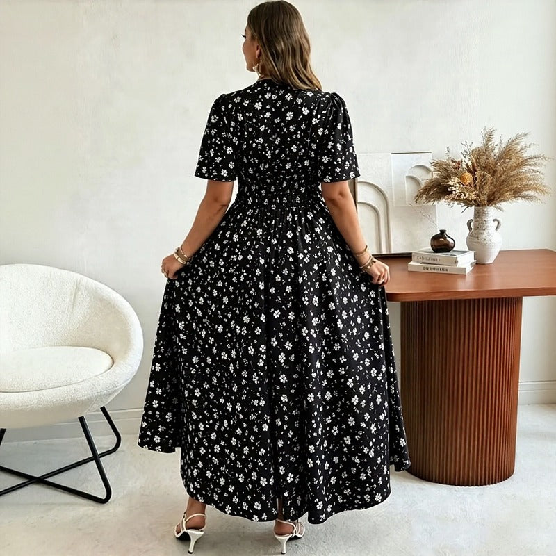Vestido Loretina™ com Estampa Floral Charmosa, Cintura Marcada e Mangas Curtas Soltinhas / O Charme Romântico em Uma Silhueta Delicada e Feminina