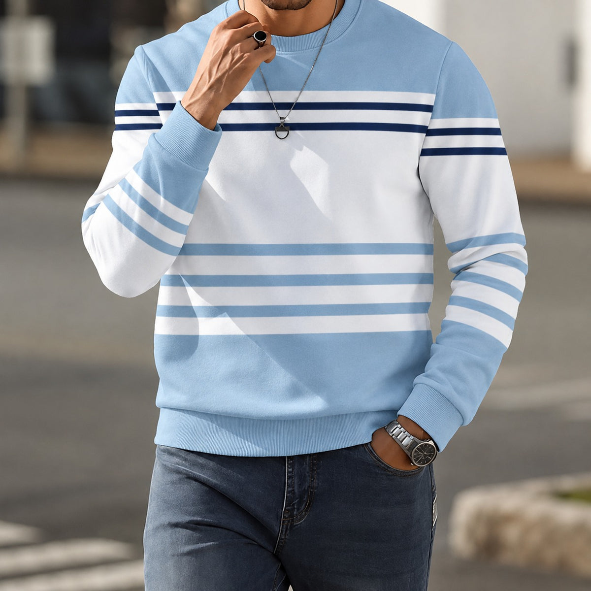 Moletom Aldemar™ com Listras Contrastantes, Gola Redonda e Punhos Canelados / Contrastes Que Trazem Personalidade ao Visual Masculino