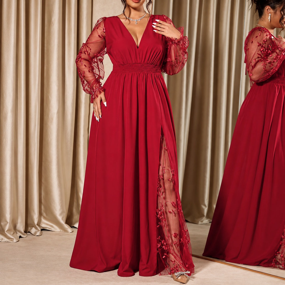 Vestido Giselle™ Evasê com Fenda Lateral e Mangas em Tule Transparente Floral
