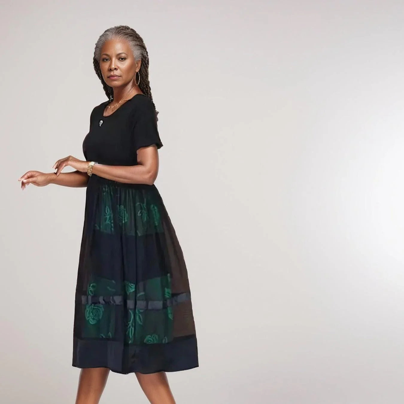 Vestido Flor d'Amore™ Dupla Camada / Estampa Floral com Renda Delicada: Elegância e Conforto Atemporal! - ModernLar