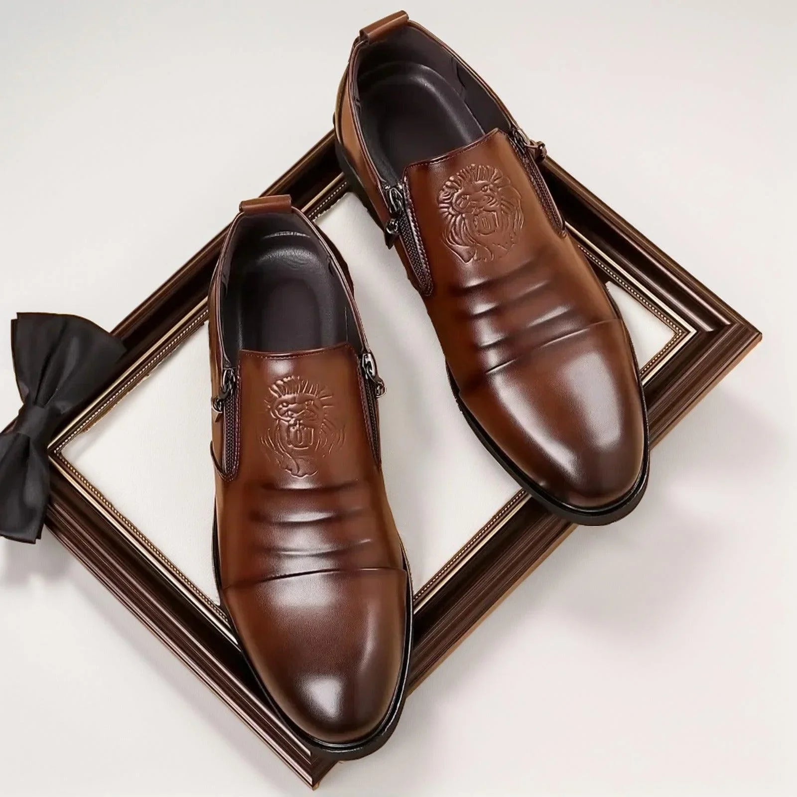 Botas Brave Lion™ Elegância Suprema/ O Poder e o Estilo dos Reis em Seus Pés!