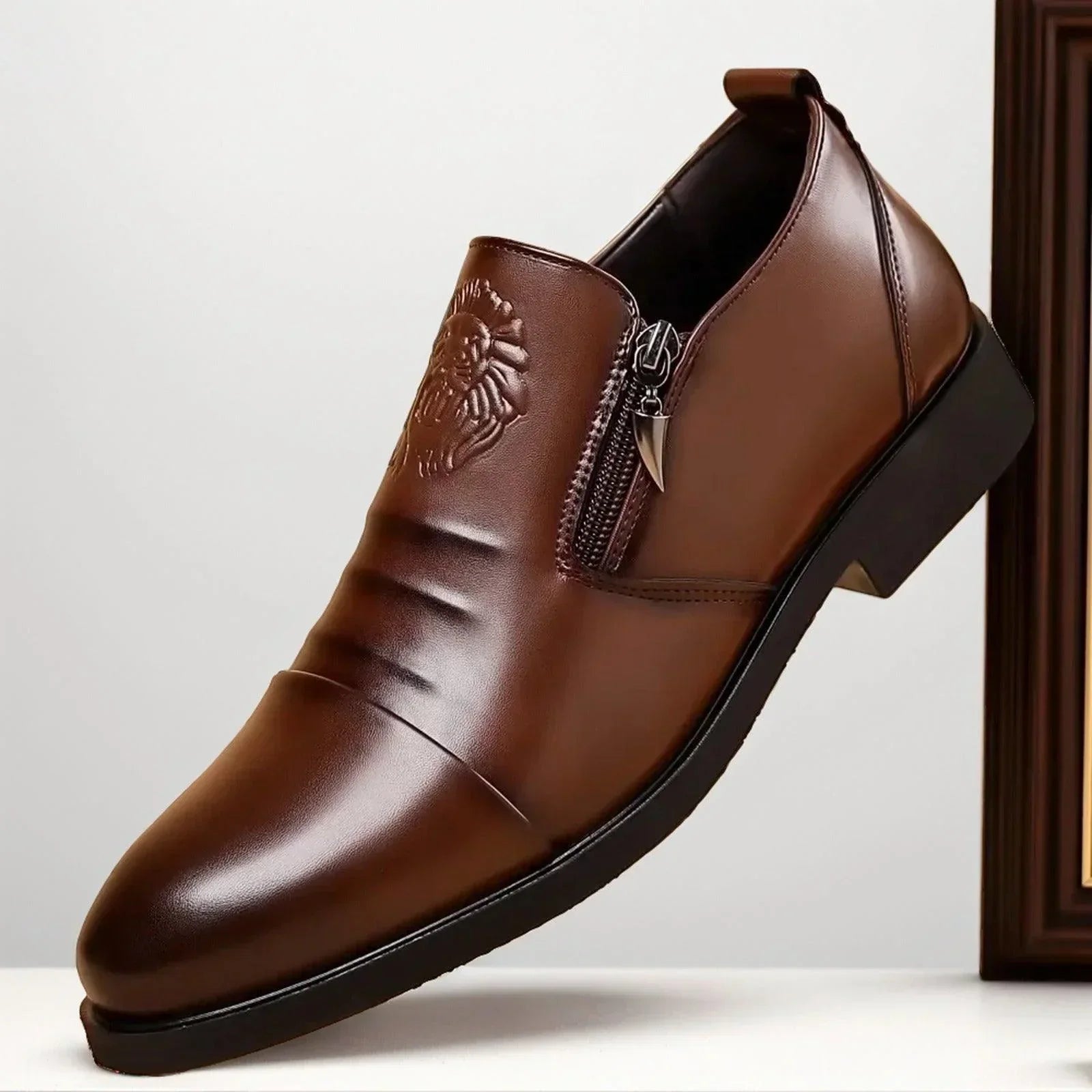 Botas Brave Lion™ Elegância Suprema/ O Poder e o Estilo dos Reis em Seus Pés!