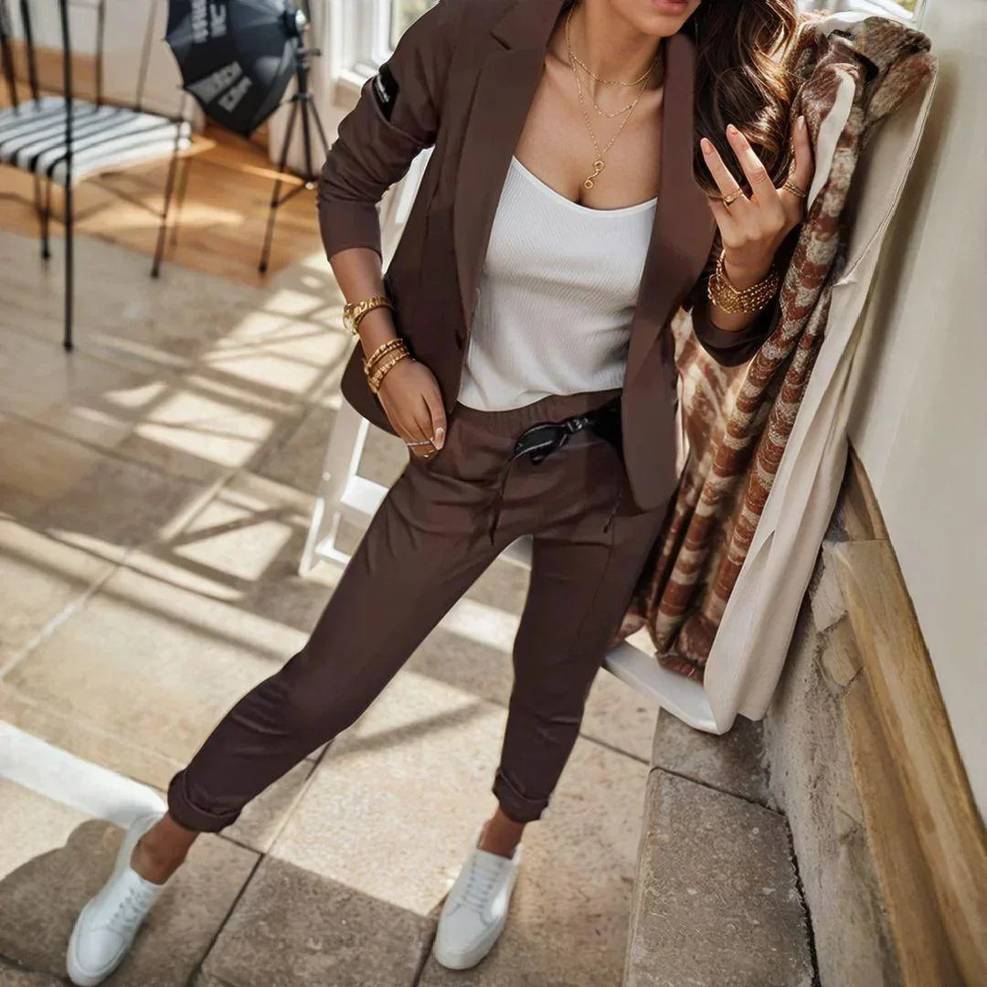 Terninho Grace™ em Algodão com Lapela Sofisticada / O Toque de Elegância e Conforto que Valoriza Seu Estilo em Qualquer Ocasião!