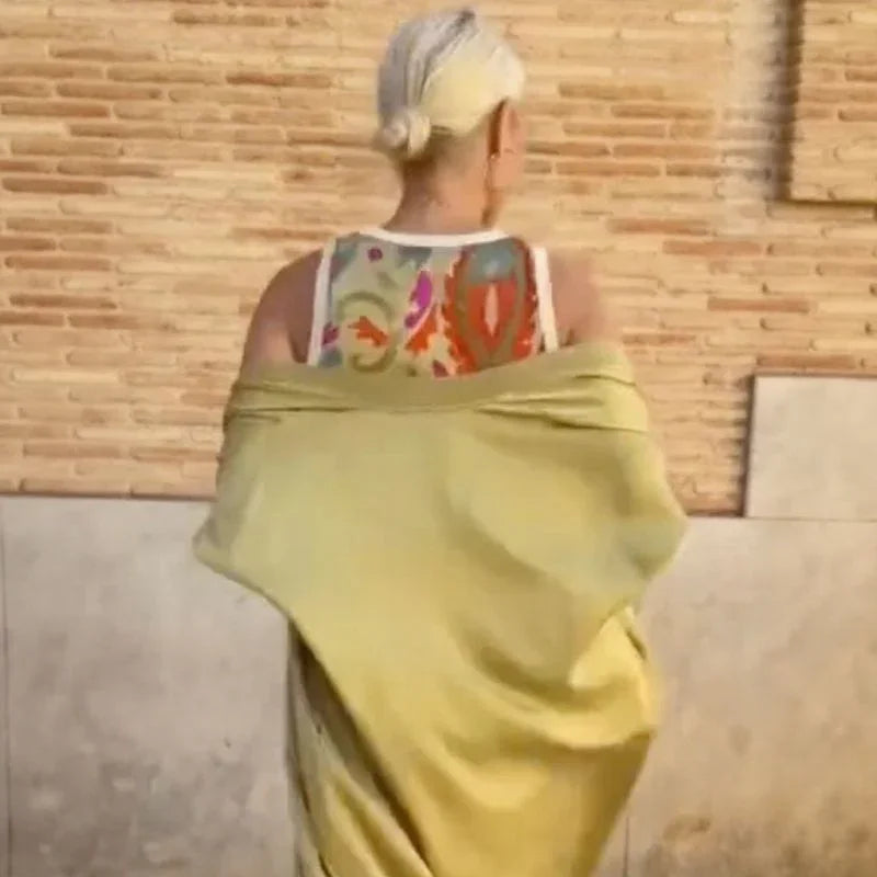 Conjunto Majorie™ em Cetim Artístico com Echarpe de Luxo / Para Mulheres que Brilham em Qualquer Ocasião!