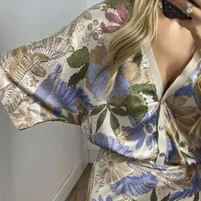 Conjunto Sakura™ em Cetim Premium com Blusa Kimono e Saia Longa Estampada / Feminilidade Sofisticada que Brilha em Qualquer Ocasião!