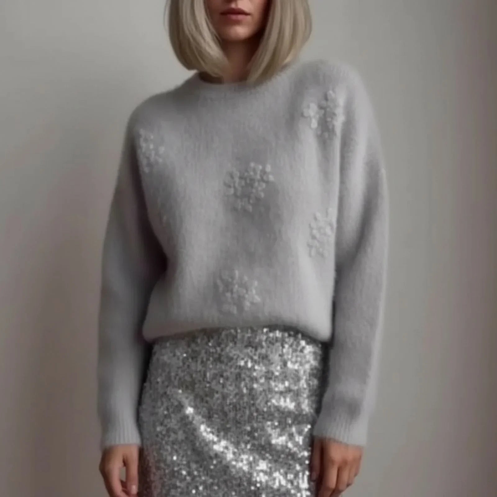 Suéter Toronto™ em Tricot Macio com Aplicações Florais / Elegância Silenciosa para Dias Frios com Charme!