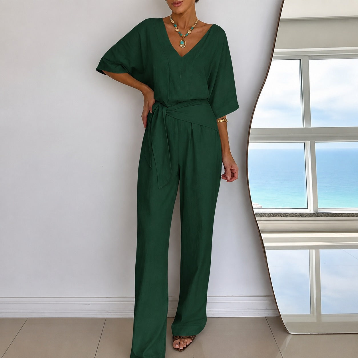 Macacão Michele™ com Faixa de Amarração na Cintura, Decote V e Modelagem Pantalona