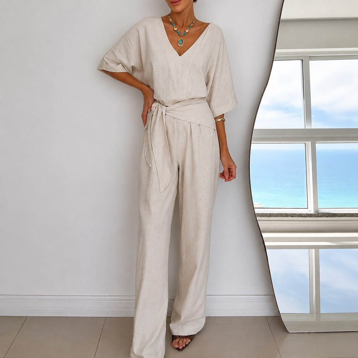 Macacão Michele™ com Faixa de Amarração na Cintura, Decote V e Modelagem Pantalona