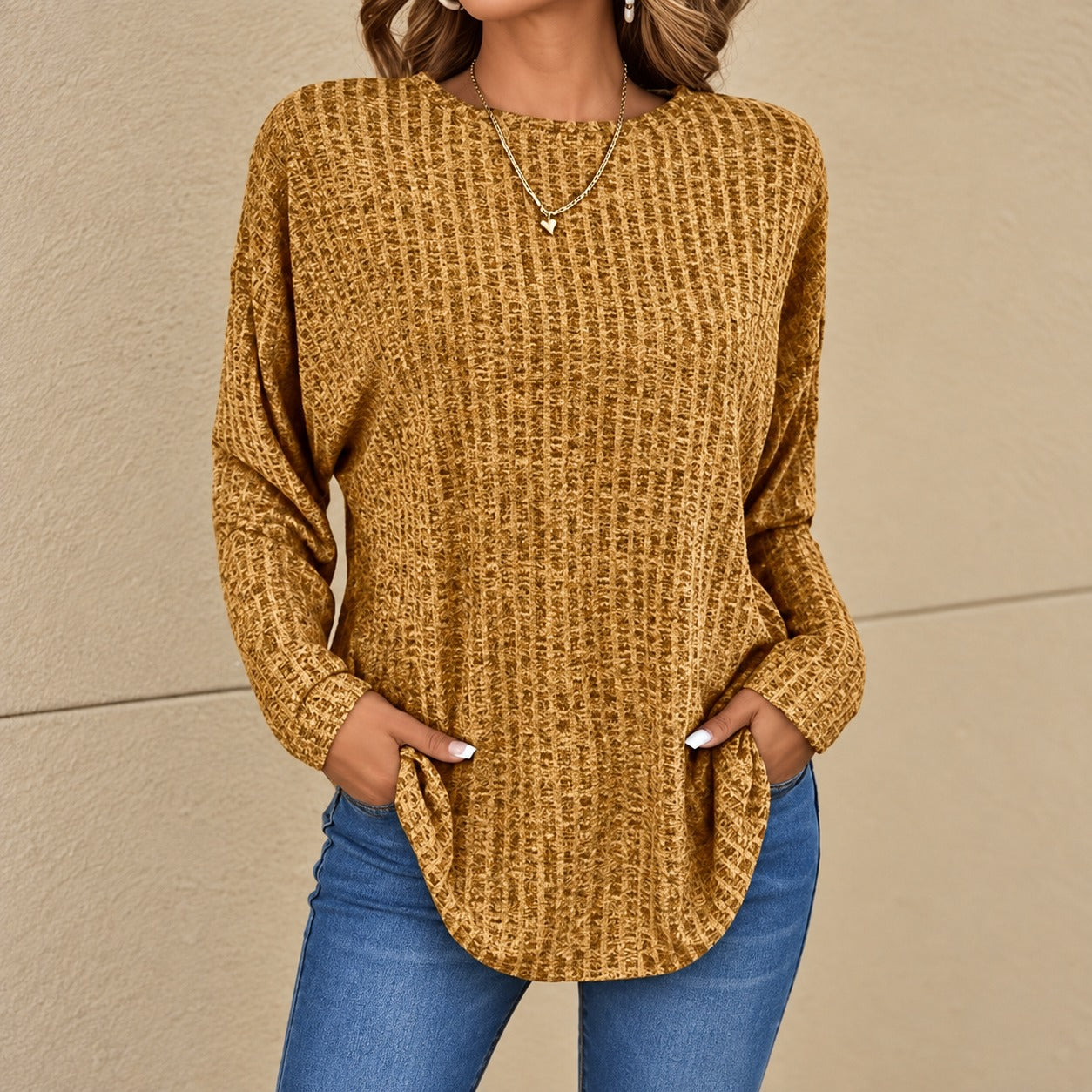 Blusa Norielle™ com Textura Mesclada em Relevo e Modelagem Levemente Alongada / Uma Escolha Fácil Para Vestir Bem no Dia a Dia