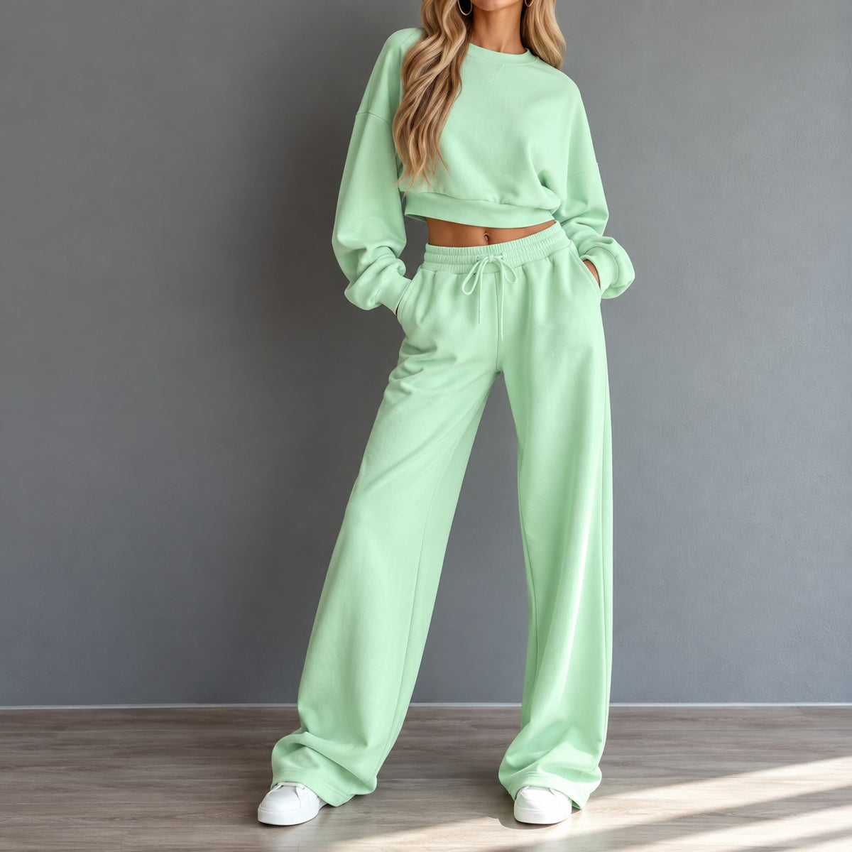 Conjunto Girona™ com Blusa Cropped de Manga Longa e Calça de Modelagem Ampla com Cordão
