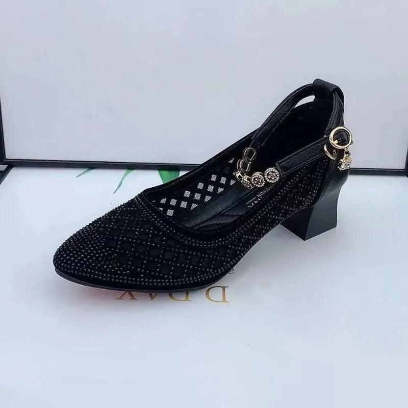 Sapatos Monalisa™ com Fivela e Acabamento em Renda / Elegância e Conforto com um Toque de Glamour! - ModernLar