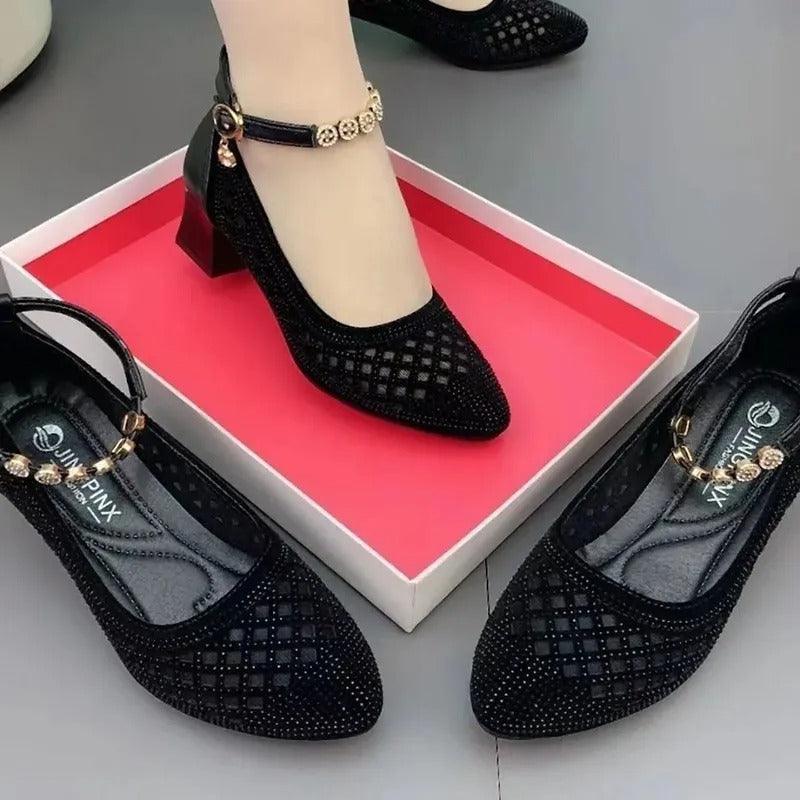 Sapatos Monalisa™ com Fivela e Acabamento em Renda / Elegância e Conforto com um Toque de Glamour! - ModernLar