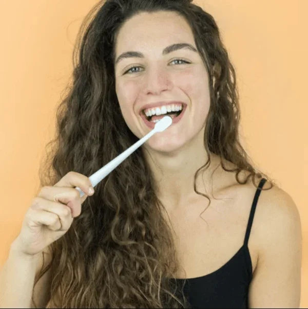 Escova de Dentes Nano Premium de 12000 Cerdas / Kit com 4 Unidades - ModernLar