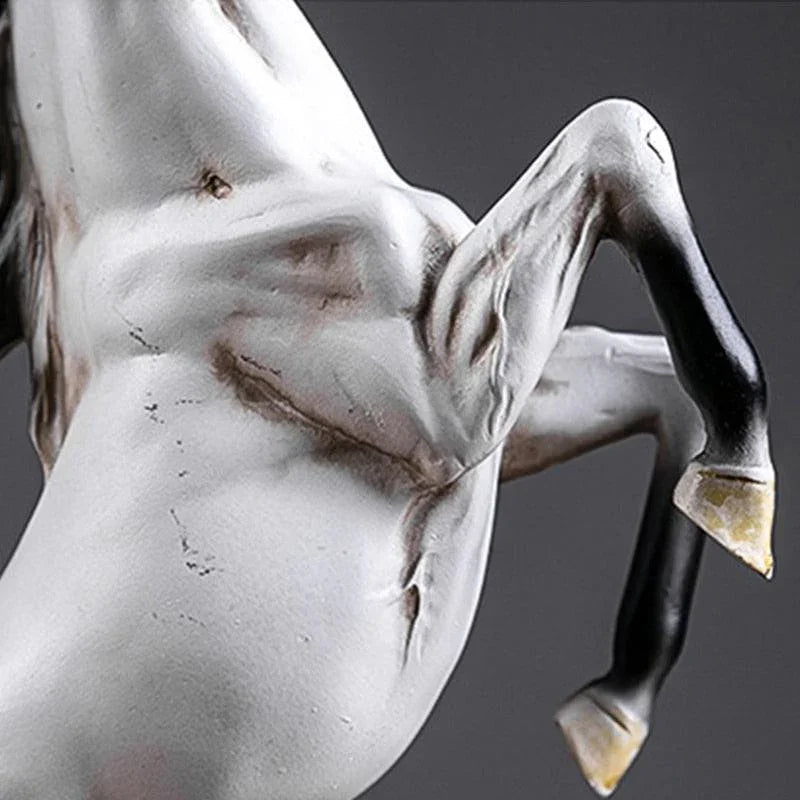 Estátua em Resina Esculpida a mão - Corcel Indomável - ModernLar