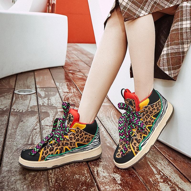 Tênis Unissex de Grife Cano Alto - Leopard Print / Domine as Ruas com Estilo Selvagem! - ModernLar