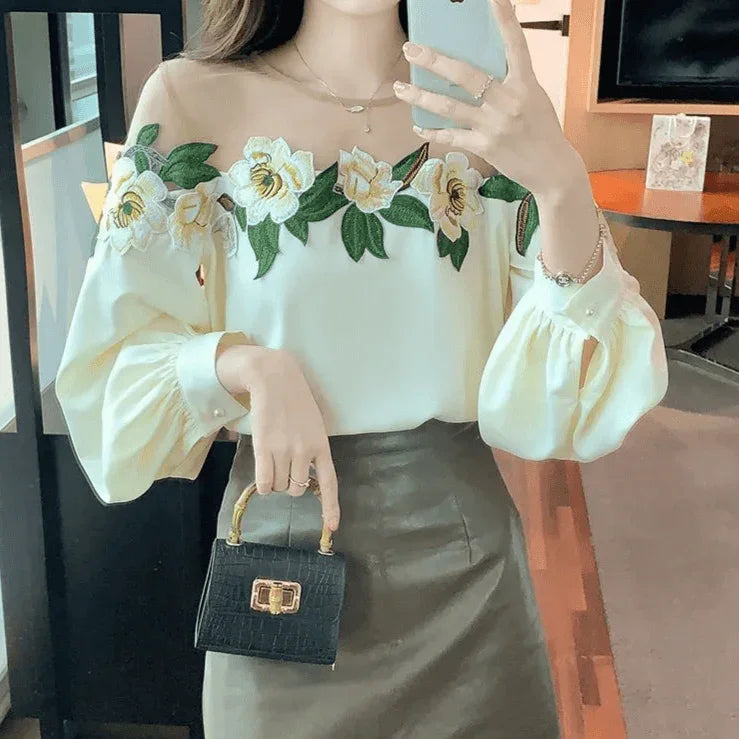 Blusa Provence™️ Alfaiataria em Chiffon com Bordados Florais / Um Verdadeiro Show de Exclusividade & Glamour! - ModernLar