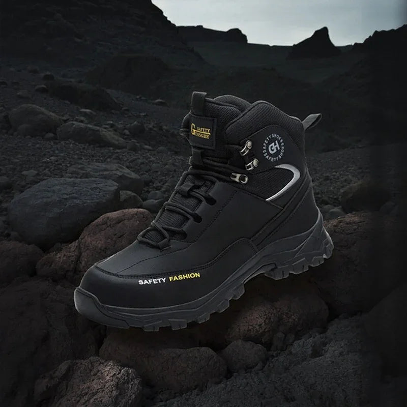 Bota StrongHold™ com Solado Tratorado de Alto Desempenho / Proteção e Estilo em um Só Calçado!