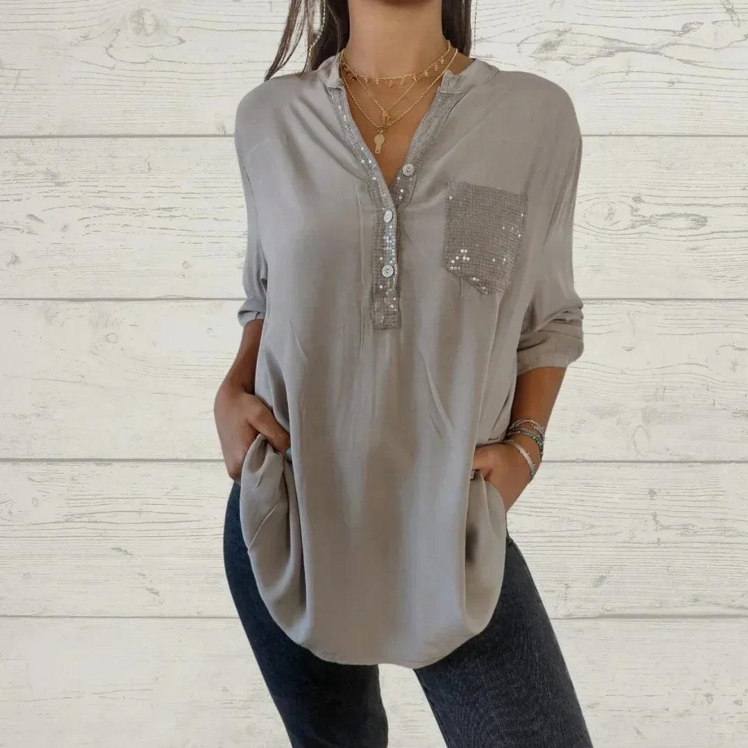 [COMPRE 1 E LEVE 2] Blusinha Salafiori™ com Caimento Solto e Detalhes em Strass Reluzente / Sofisticação e Conforto que Encantam!