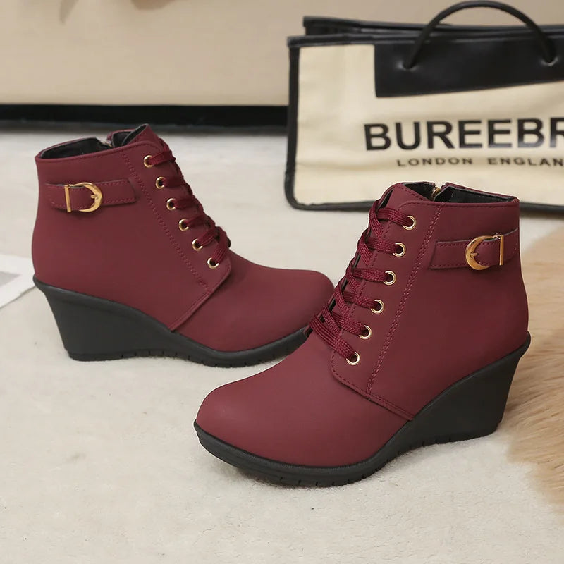 Bota Vittara™ com Salto Anabela e Zíper Lateral / Praticidade Para Calçar E Sair Sem Complicação