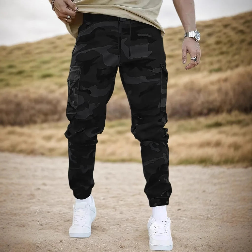 Calça Kaelor™ com Estampa Camuflada e Bolsos Utilitários / Design Pensado Para Unir Conforto e Atitude.