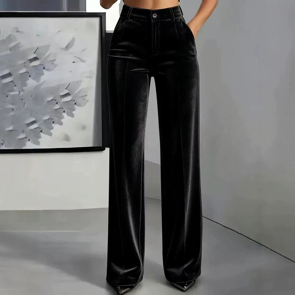 Calça Lucerna™ com Cintura Alta, Toque Aveludado e Modelagem Pantalona / O Acabamento Que Faz a Produção Parecer Mais Refinada em Instantes