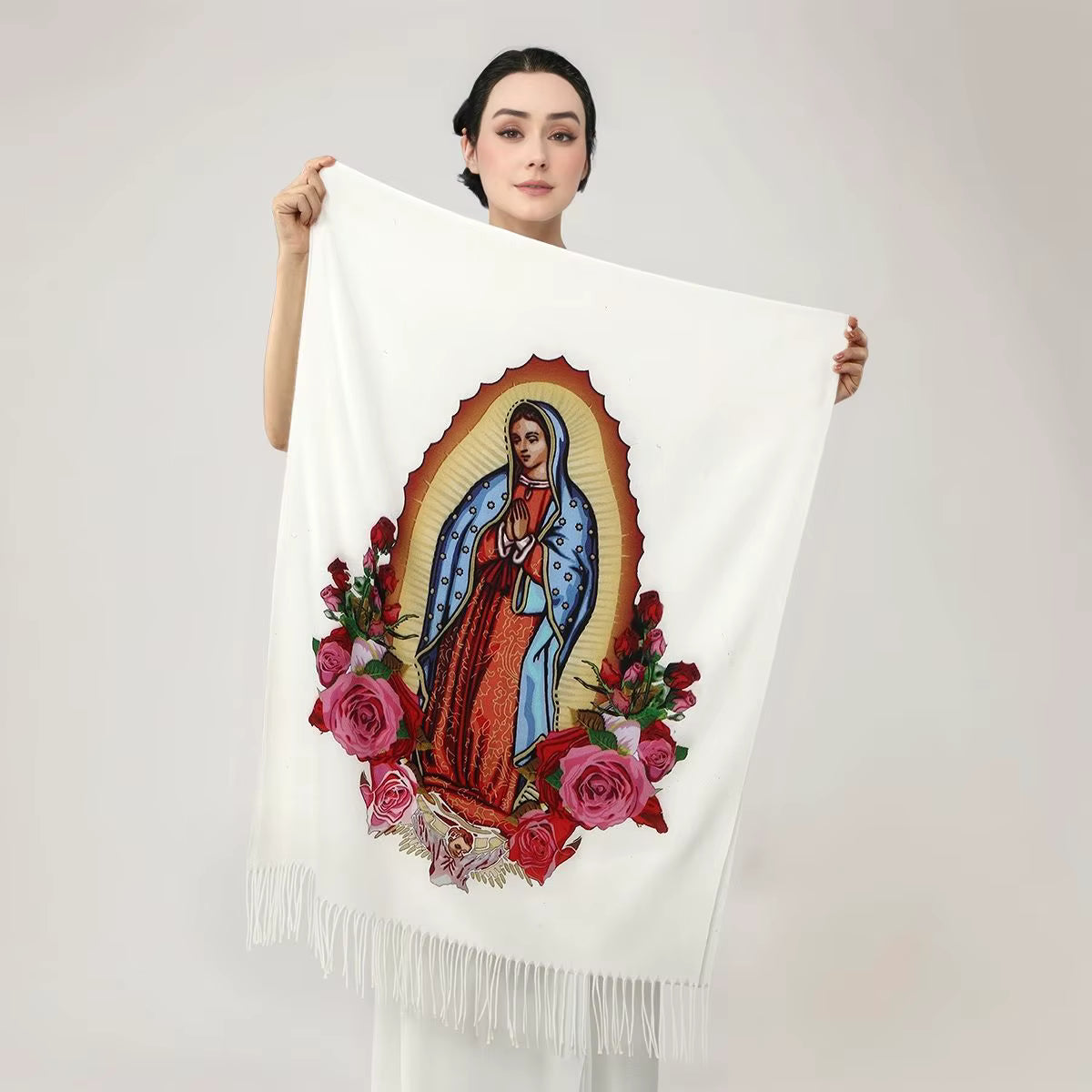 Cachecol Guadalupe™ em Cashmere com Acabamento Artesanal e Franjas Delicadas