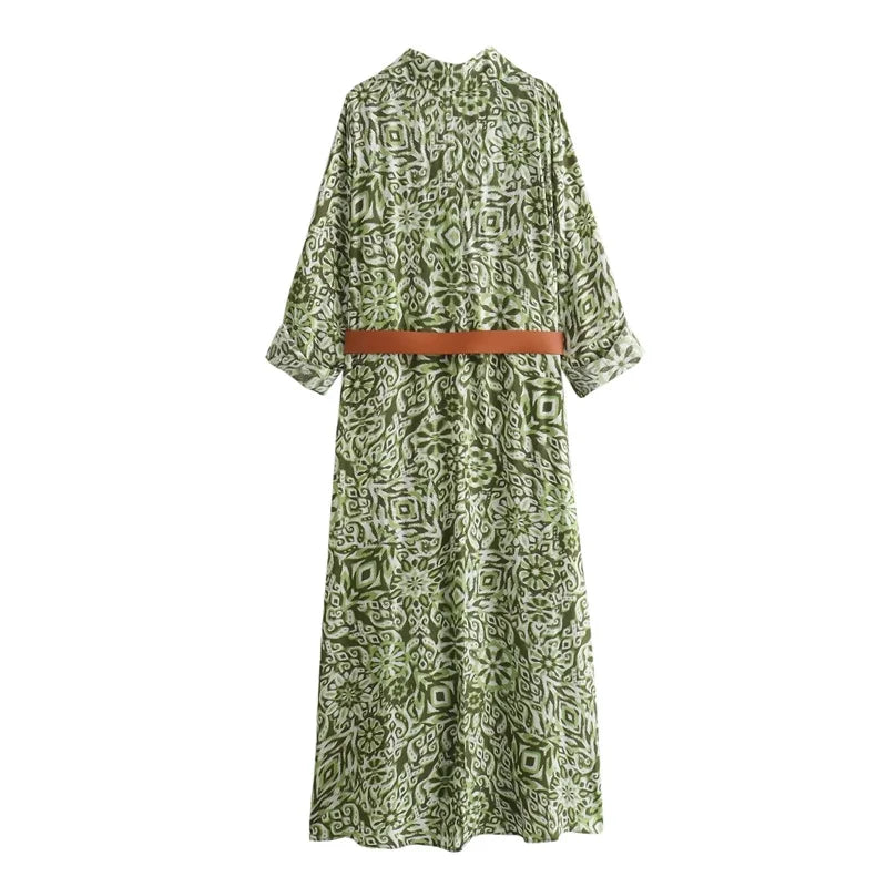 Vestido Capri Mediterrâneo™ com Estampa Exclusiva e Cinto Marrom / Um Charme Europeu com Toque Brasileiro!