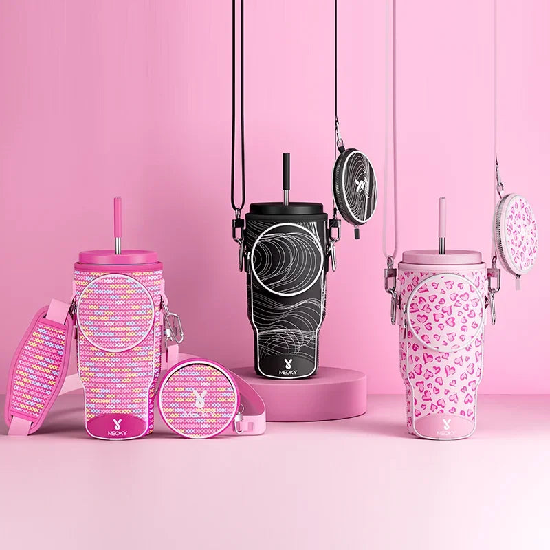 AmoraCup™ – Bolsa Térmica para Copo com Alça Ajustável e Bolso Extra / Leve Seu Estilo e Hidratação Sempre com Você!