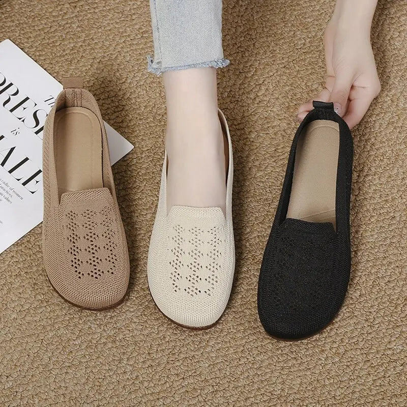 Sapatilha Avelis™ com Cabedal em Trama Vazada e Design Slip-On / Um Visual Delicado Para Acompanhar A Rotina