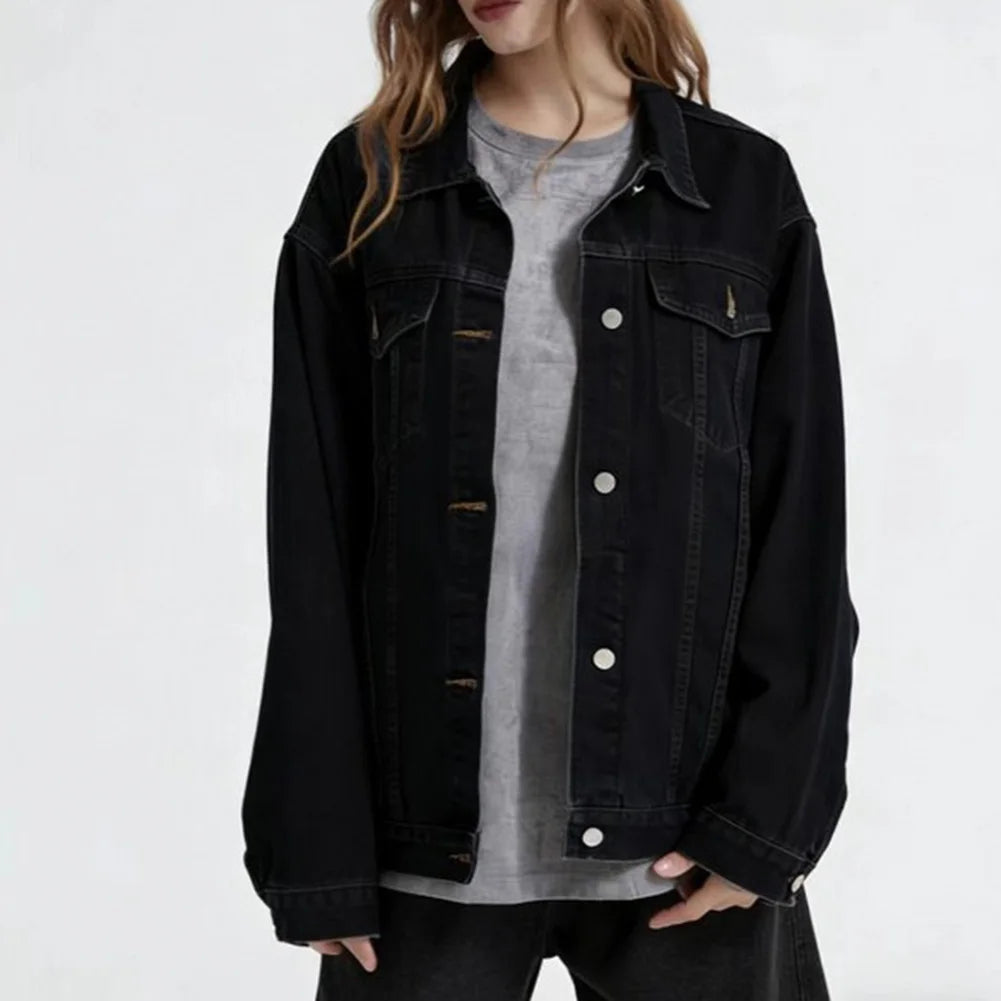 Jaqueta Jeans Carlina™ com Modelagem Oversized e Costuras Marcantes / O Charme do Jeans Clássico em Uma Versão Moderna