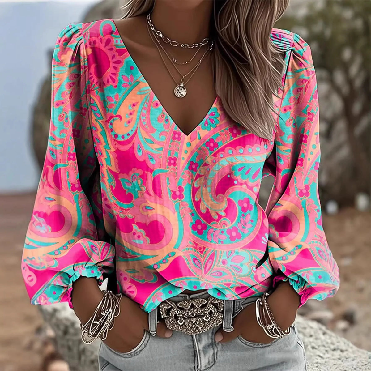 Blusa Arielle™ com Decote V, Mangas Longas e Punhos Franzidos