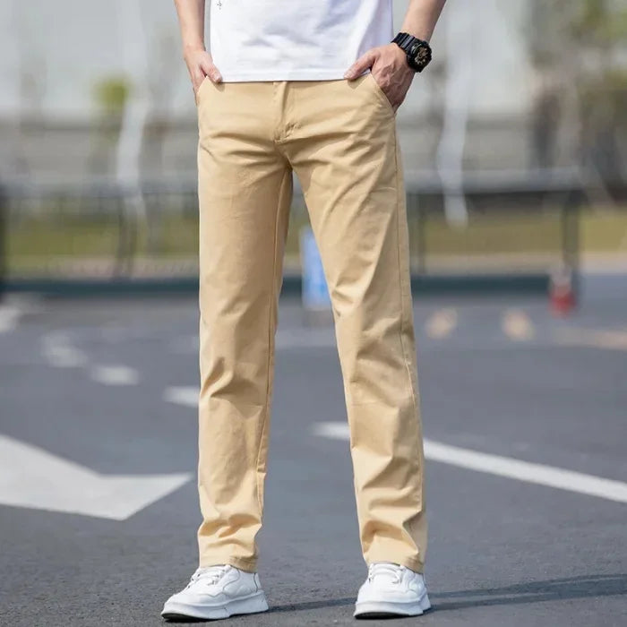 Calça em Sarja Leonardo™ com Tecido Premium e Corte Reto / Minimalismo Refinado e Conforto de Alta Classe!