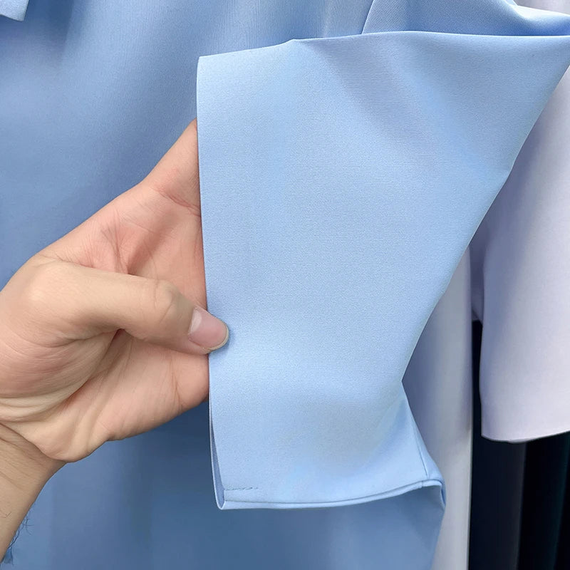 Camisa Calvero™ com Tecido Flexível de Toque Fresco, Gola Clássica e Botões Frontais