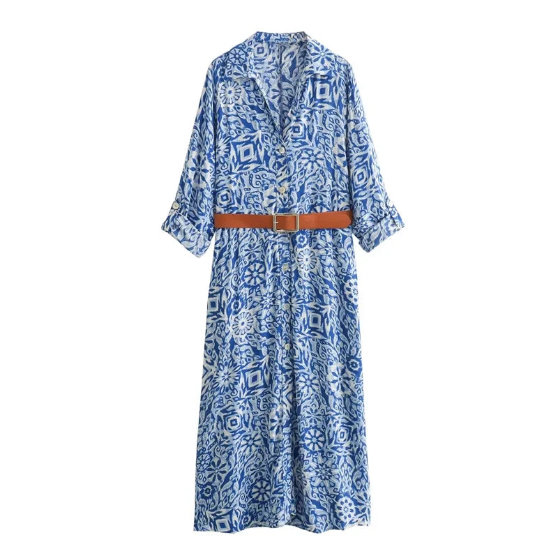 Vestido Capri Mediterrâneo™ com Estampa Exclusiva e Cinto Marrom / Um Charme Europeu com Toque Brasileiro!