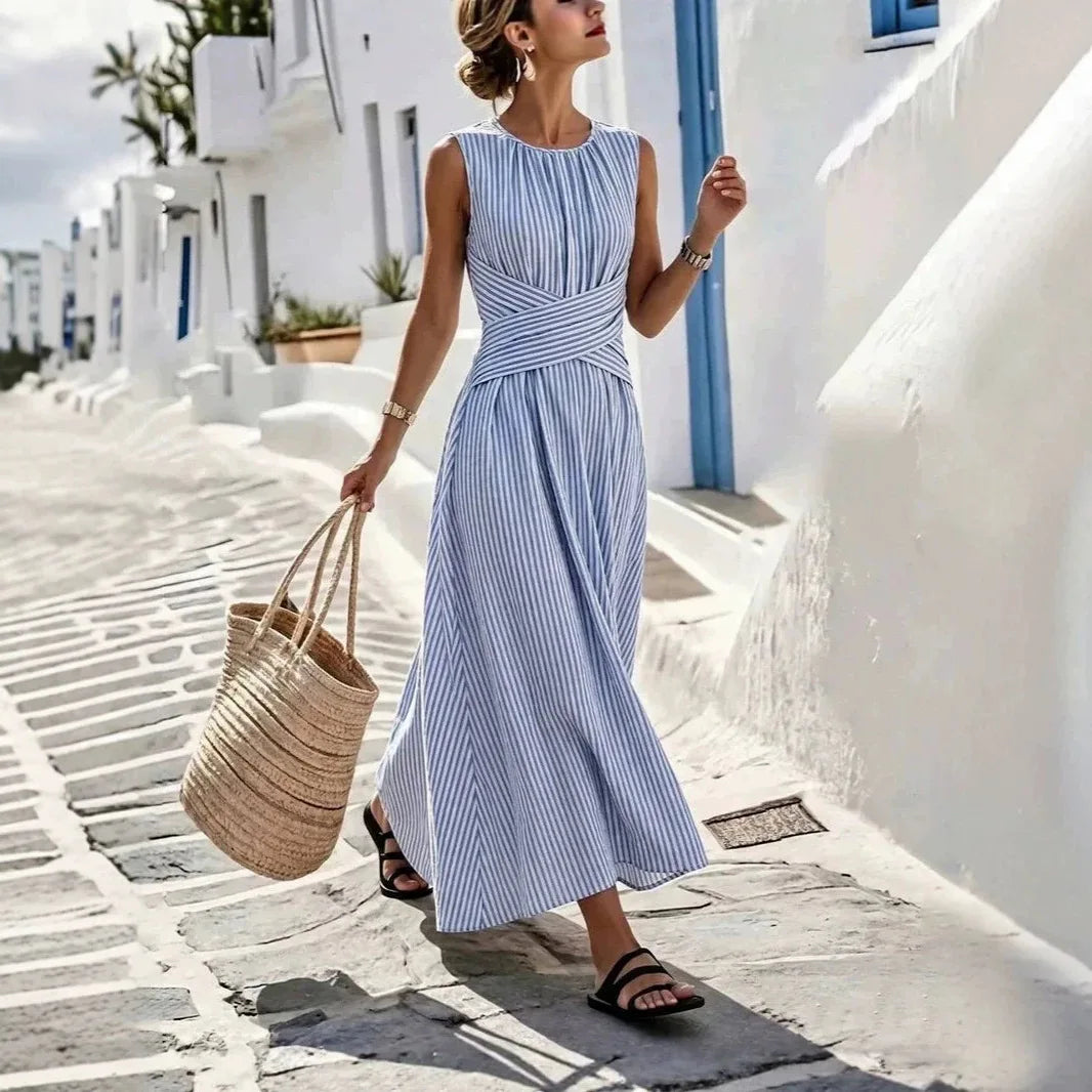 Vestido Alessine™ com Listras Verticais e Cintura Transpassada / Um Visual Leve Que Se Destaca Com Naturalidade