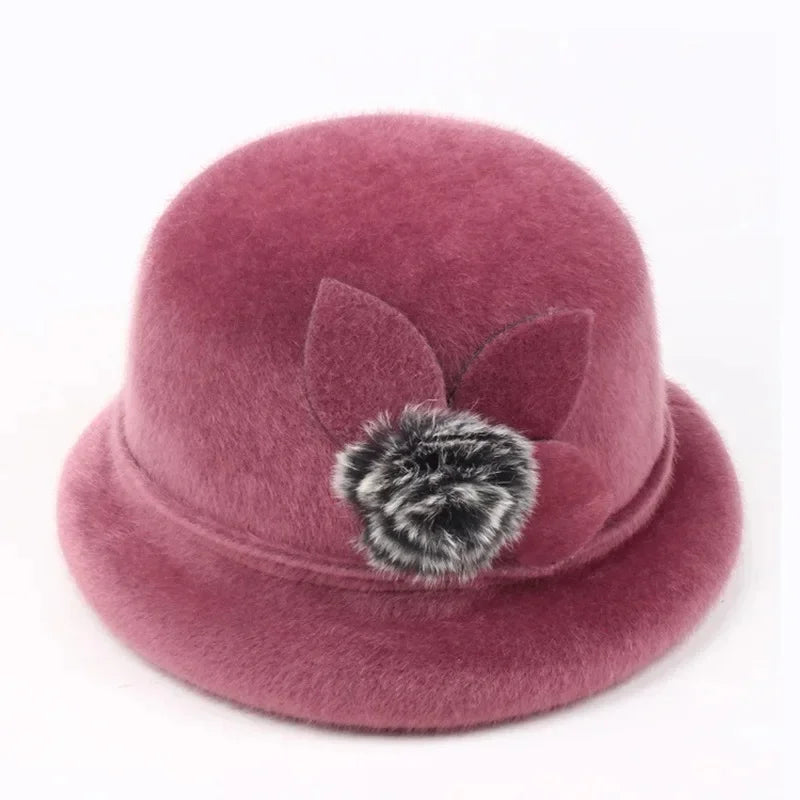 [COMPRE 1 E LEVE 3] Chapéu Clémence™ Em Pele de Raposa Sintética e Silhueta Clássica / Um Toque Retrô que Celebra a Feminilidade Atemporal