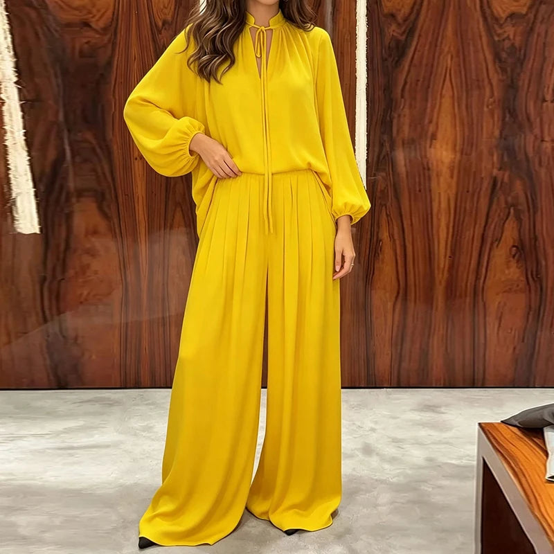 Conjunto Eleonora™ com Blusa de Gola Laço Esvoaçante e Mangas Amplas