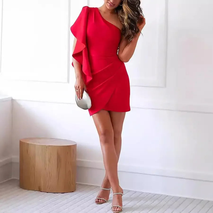 Vestido Ravienne™ com Recorte Assimétrico e Drapeado Elegante