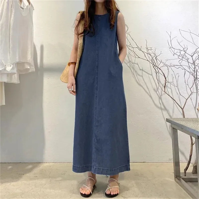 Vestido Jeans Maelina™ com Modelagem Ampla, Bolsos Laterais e Alças Largas / Um Visual Casual Que Une Charme e Praticidade