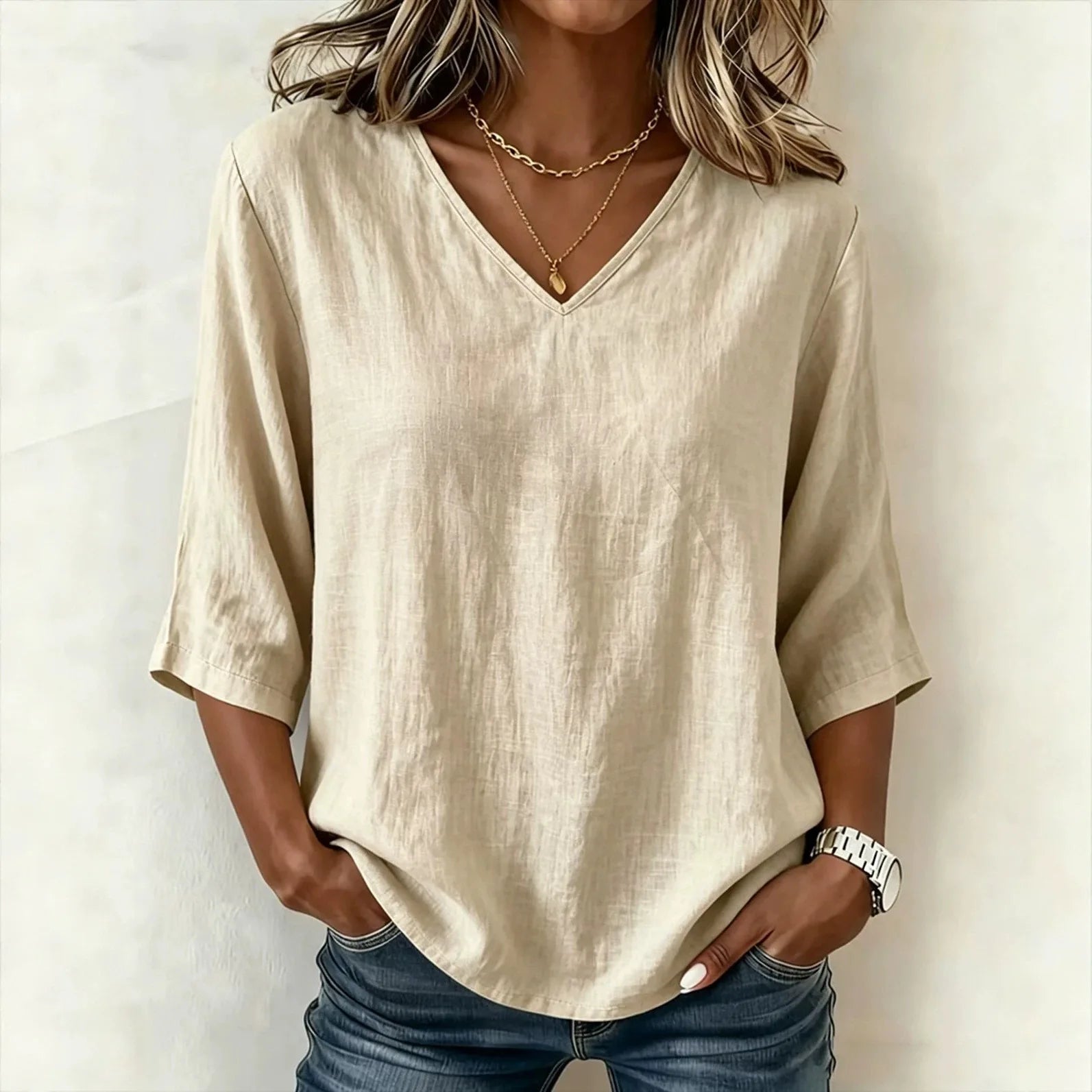 Blusa Naila™ em Linho de Algodão com Mangas 3/4, e Gola V / Conforto que Acompanha Sua Rotina