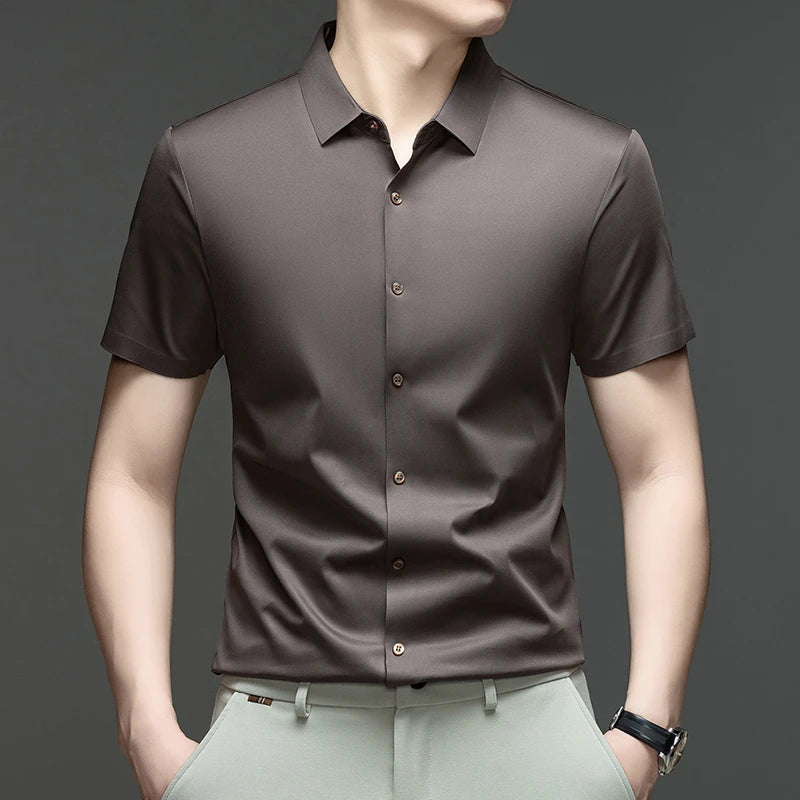 Camisa Calvero™ com Tecido Flexível de Toque Fresco, Gola Clássica e Botões Frontais