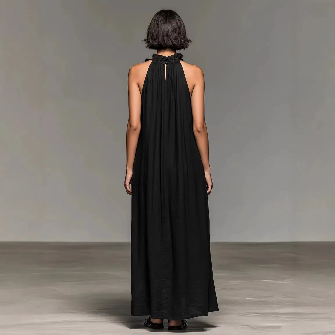 Vestido Velisse™ com Acabamento em Babados e Caimento Solto / A modelagem acompanha o corpo sem marcar a silhueta.