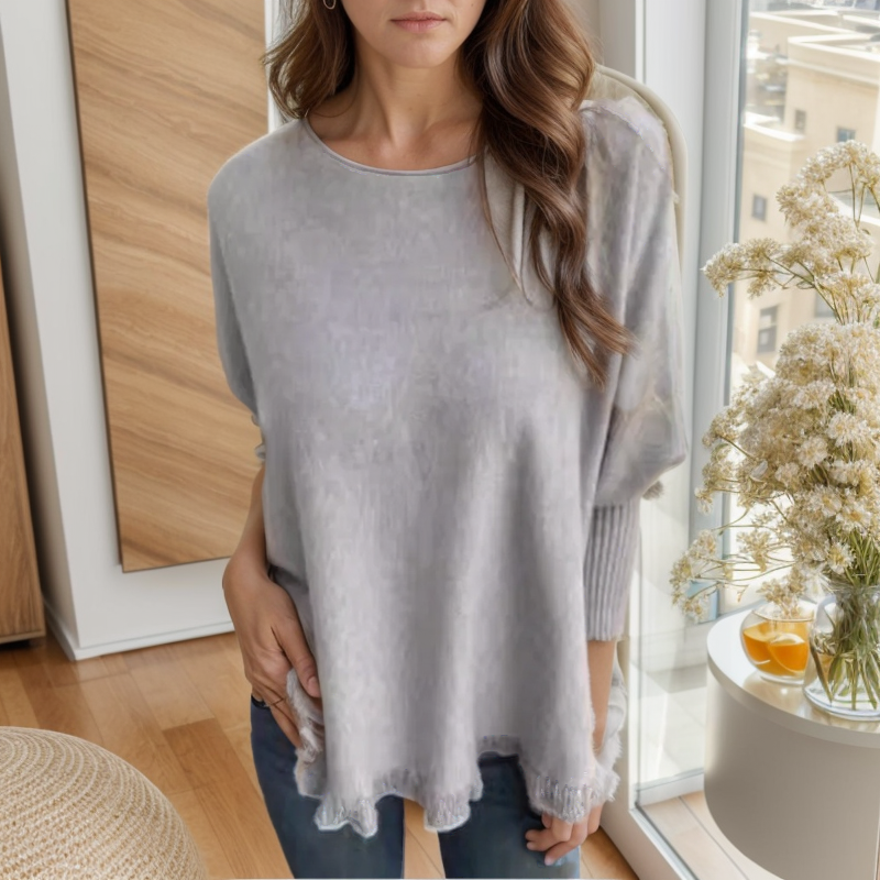 Poncho Donna Vita™ em Malha de Tricô com Manga Canelada e Barra Delicada / Sutileza, Movimento e Elegância em um Só Toque!