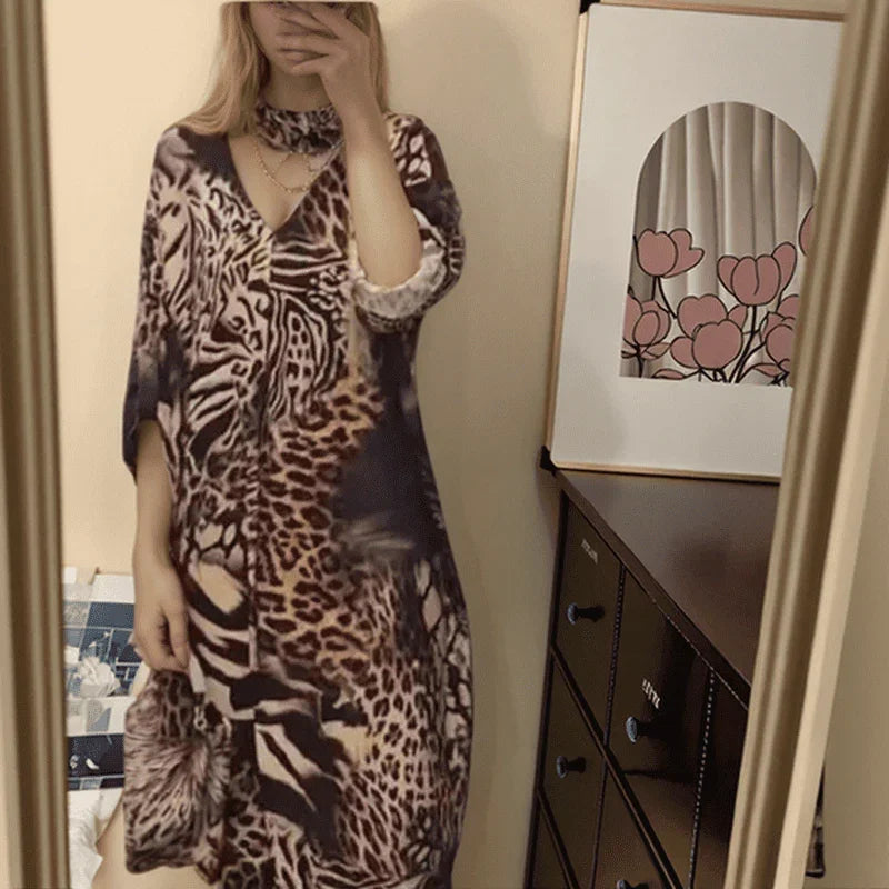 Vestido Jaguarina™ com Estampa Animal Print e Caimento Nobre / Poder e Elegância em Cada Movimento!