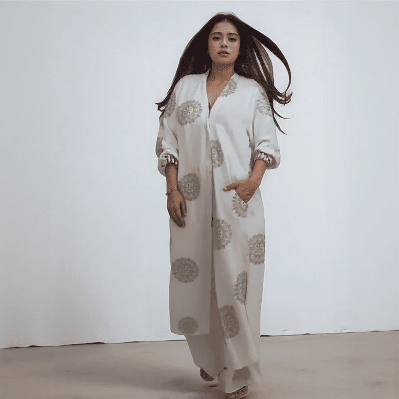 Conjunto Ayla™ com Caimento Luxuoso e Mandalas Douradas / Para Mulheres que Marcam Presença!