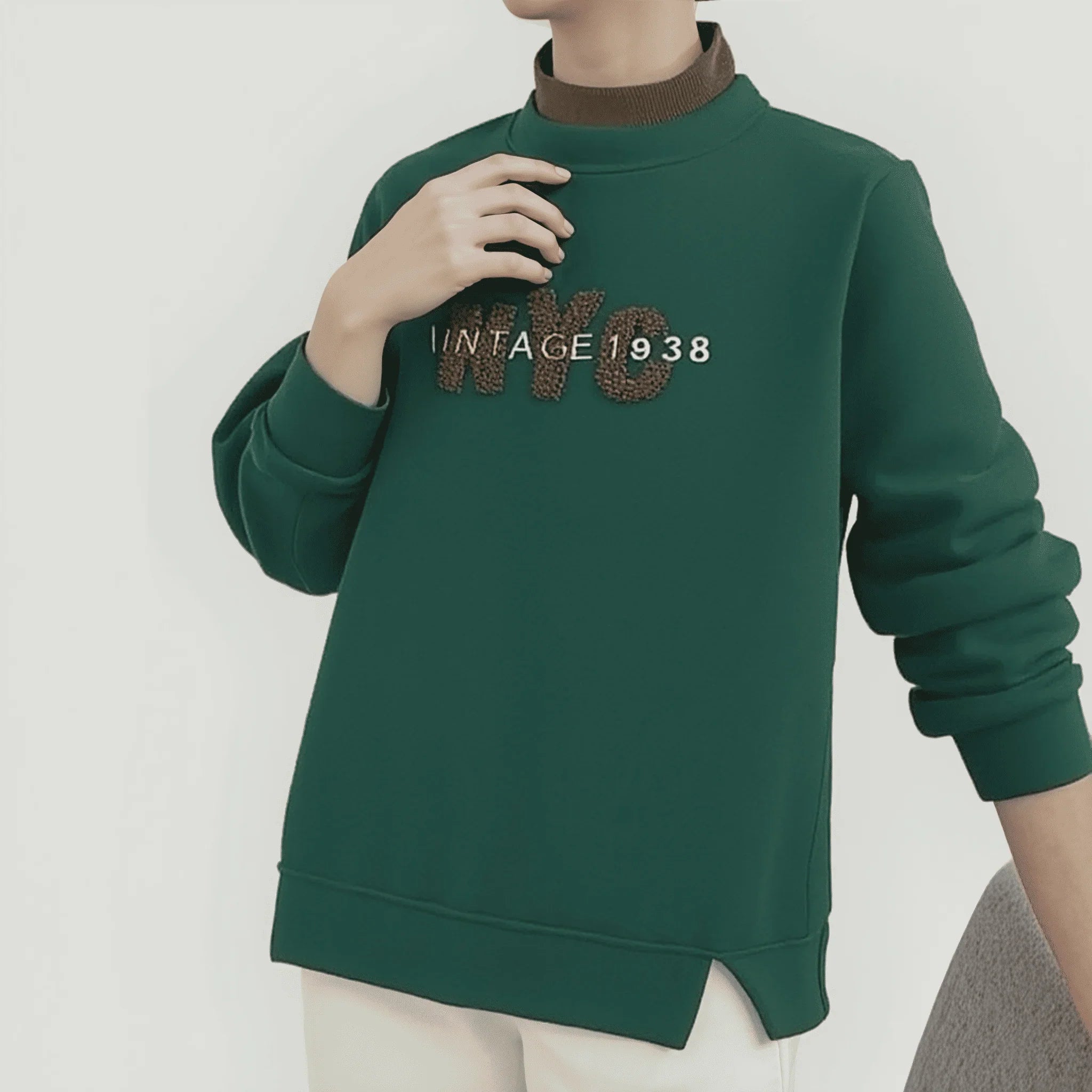 Blusa Central Park™ Em Moletinho Premium com Estilo Vintage Bordado / Quentinha, Leve e Cheia de Atitude!