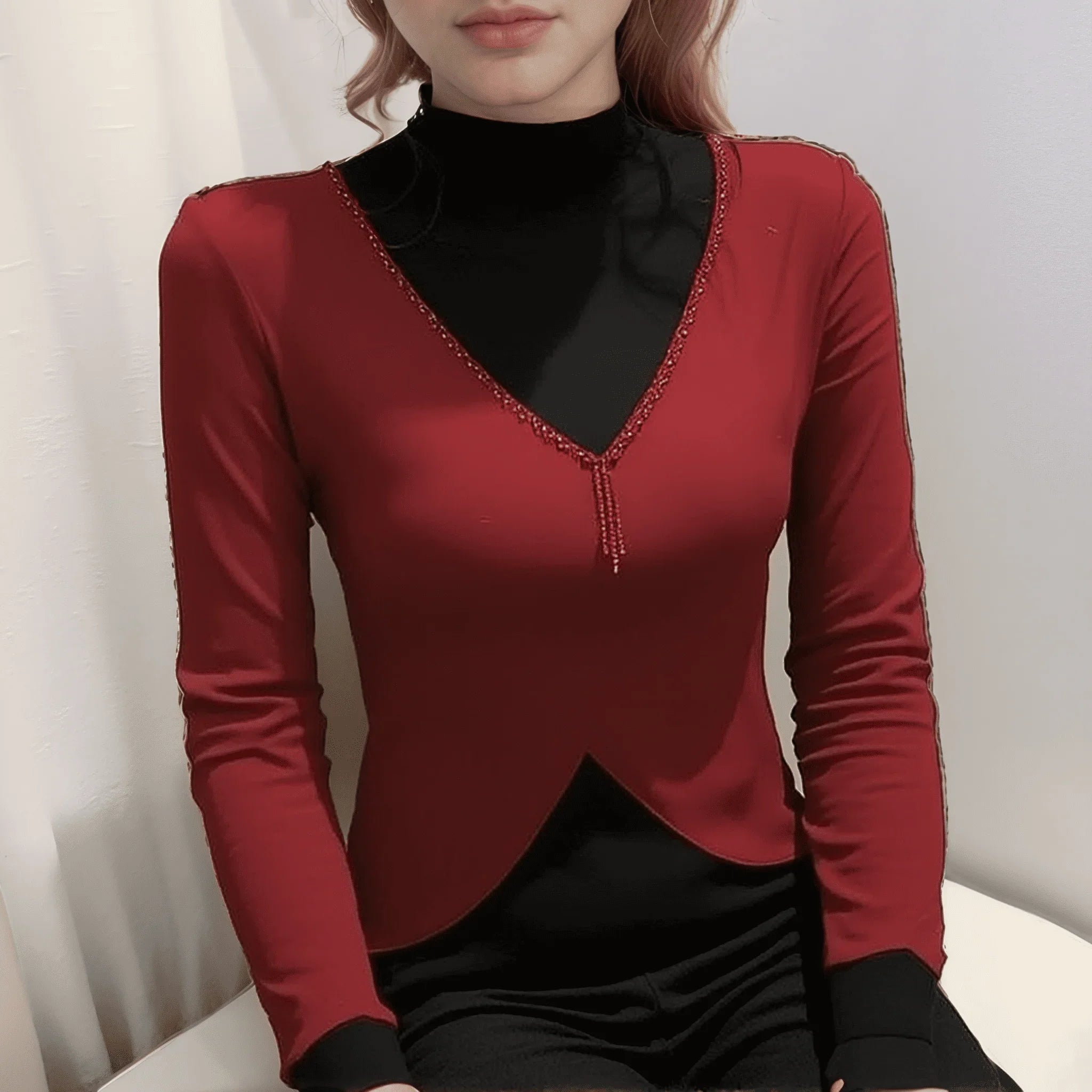 Blusa SofiGlow™ com Tecido Térmico e Brilho Delicado / A Escolha Certa para Dias Frios com Estilo!