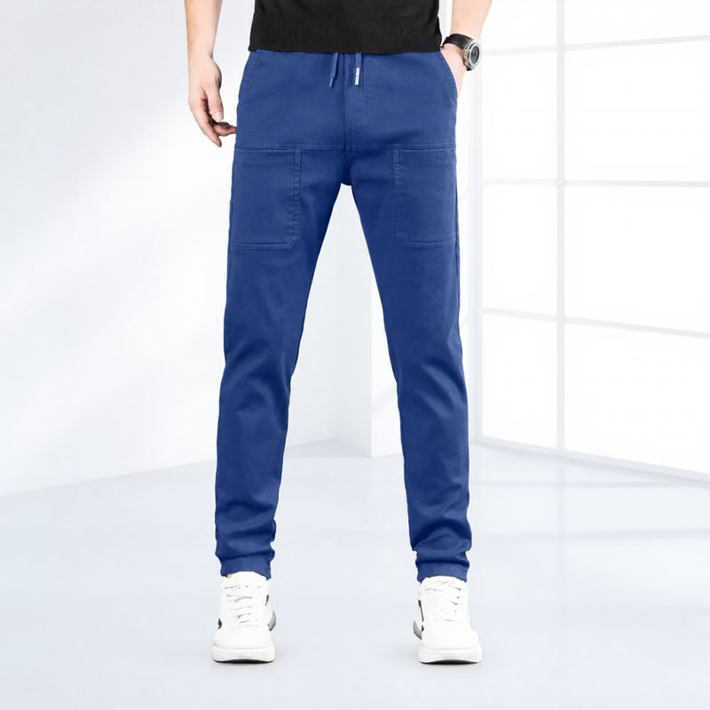 Calça Levi™ em Sarja Premium com Bolsos Funcionais