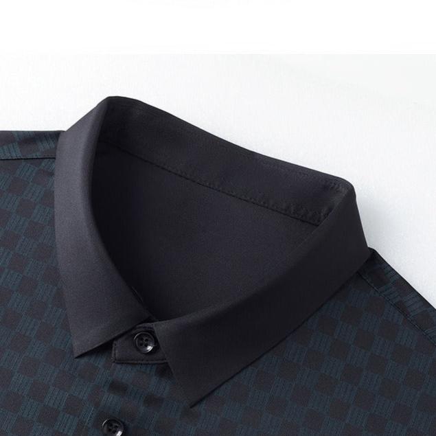 Camisa Polo Sovereign™ com Padrão Quadriculado em Tecido Premium / Exclusividade e Elegância para o Homem Moderno!