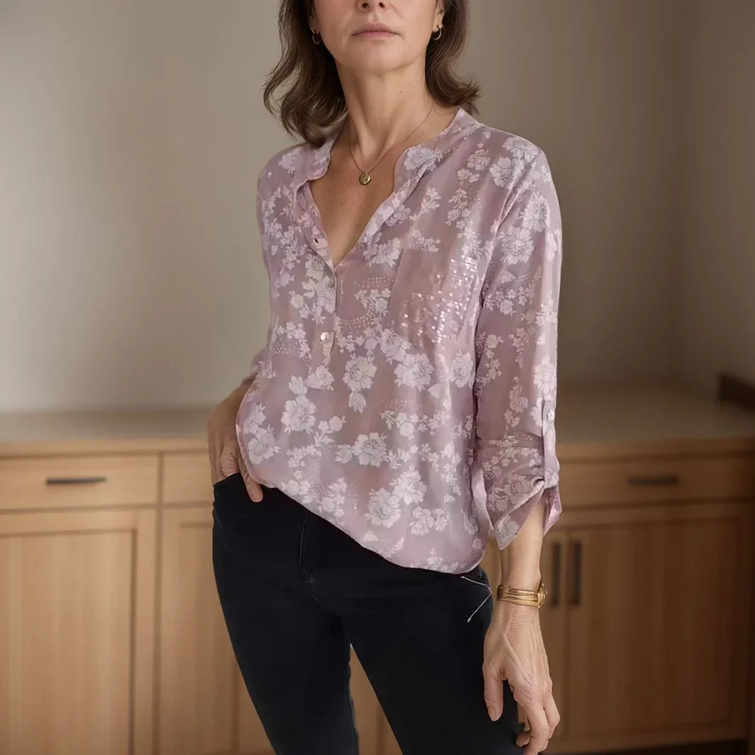 Camisa Maitê™ em Viscose Floral com Bolso Brilhante em Strass / O Toque de Charme que Toda Mulher Merece!
